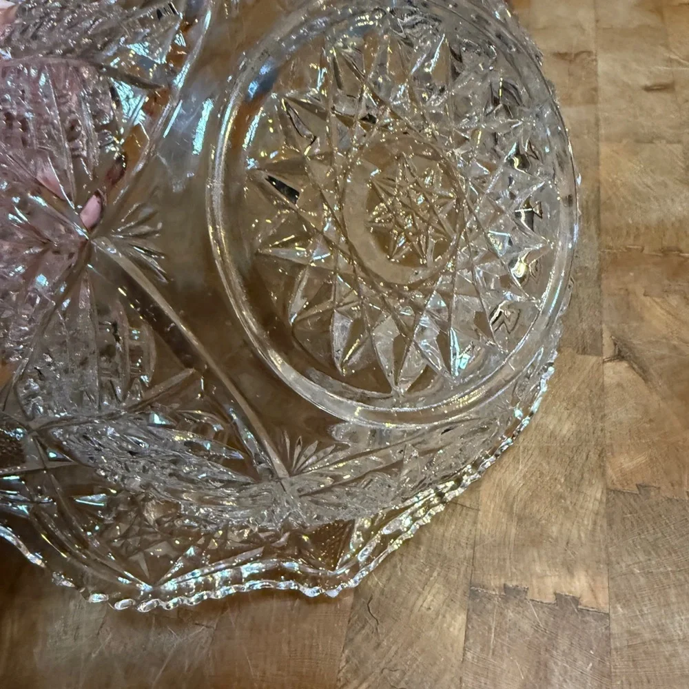 MCM Vintage Intricate Clear Glass Fruit Bowl Serving Dish